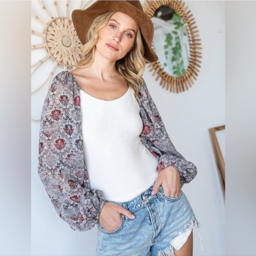 Bucket List Ribbed Floral Sleeve Women's Top